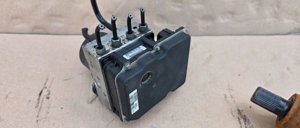 Pompa modul ABS Peugeot 508 1.6 HDI 2010 2011 2012 2013 2014