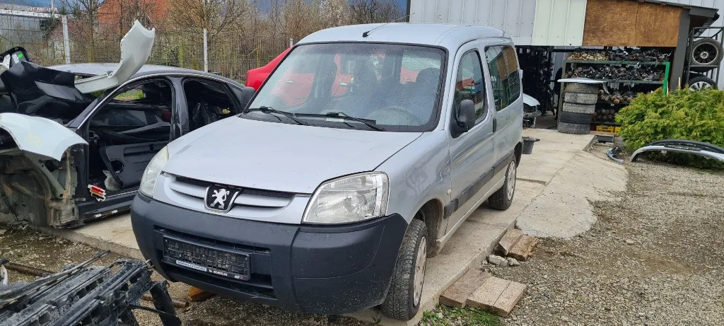 Usa stanga dreapta fata Peugeot Partner 2004 2005 2006 2007