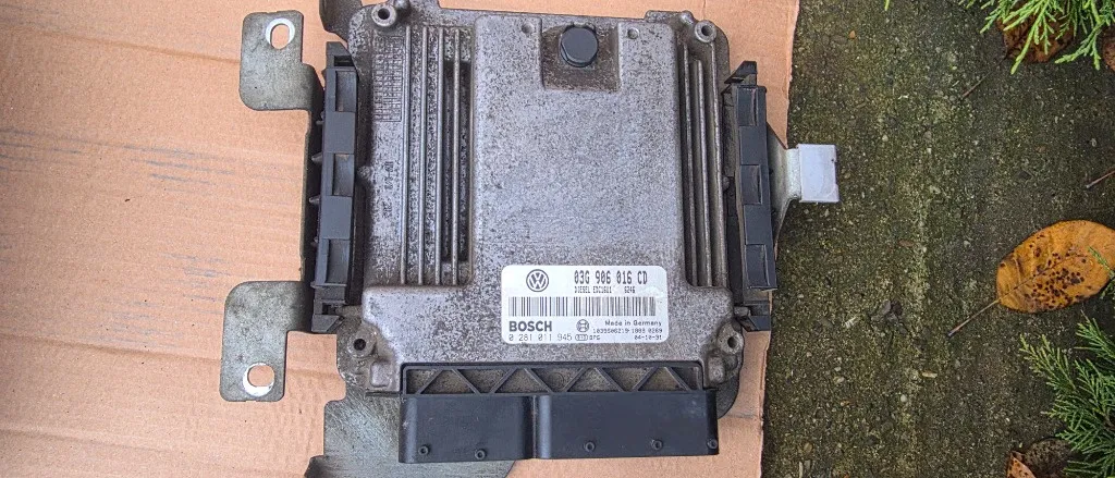 Ecu calculator motor Vw Touran 1.9 TDI BKC 2004 2005 2006