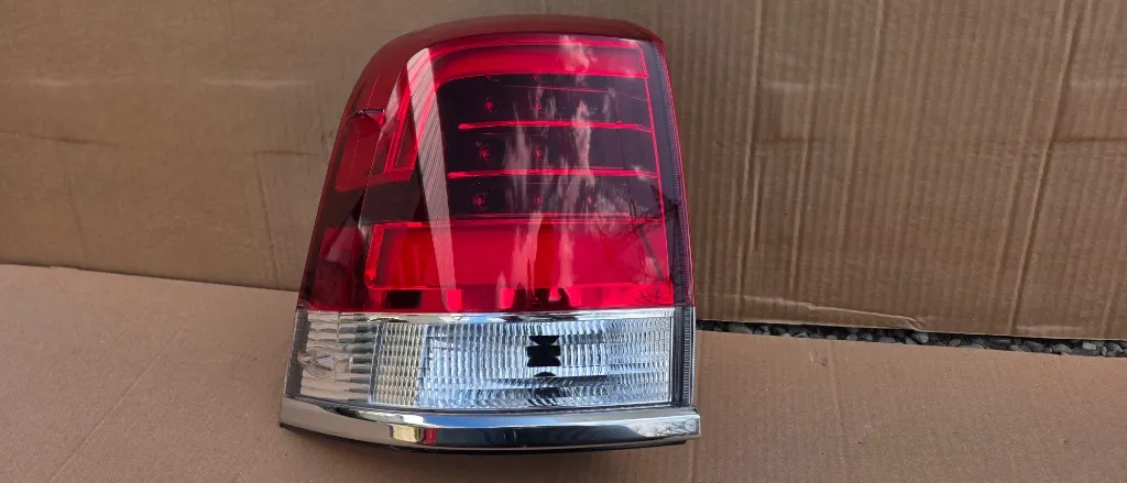 Stop stanga spate LED Toyota Land Cruiser LC 200 2016 2017 2018 2019