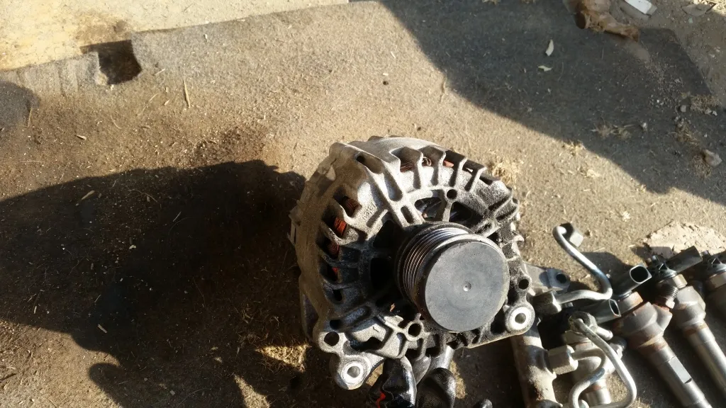 Alternator VW Golf 6 2.0 TDI 2009 2010 2011 2012
