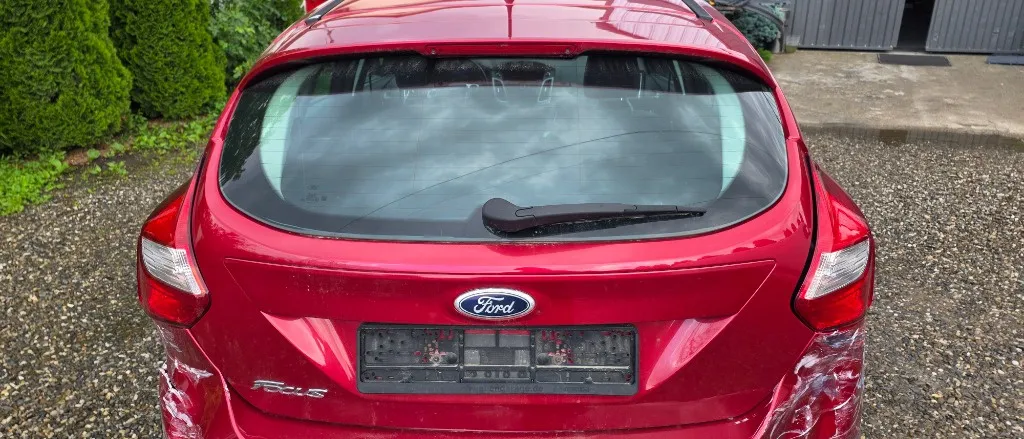 Haion cu luneta Ford Focus 3 Hatchback 2011 2012 2013 2014