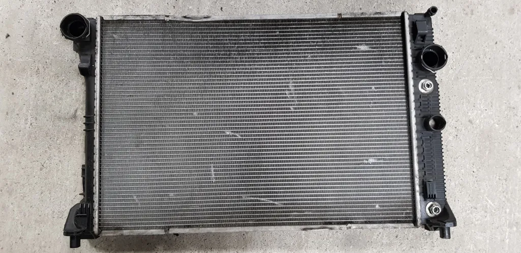 Radiator apa Mercedes C-Class W204 2.2 CDI automat 2011 2012 2013 2014