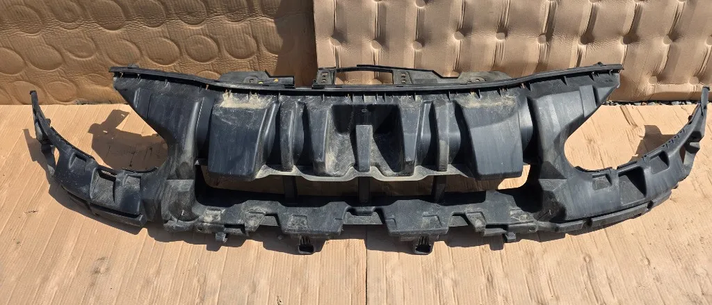 Armatura bara fata Renault Fluence 2010 2011 2012
