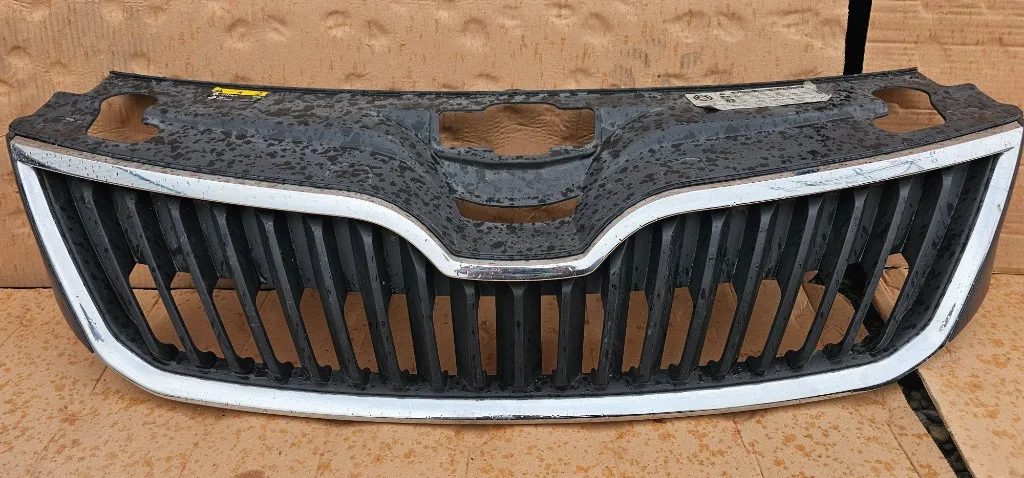 Grila radiator Skoda Rapid 2012 2013 2014 2015 2016