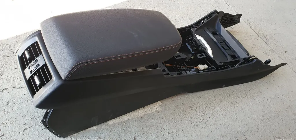Cotiera / consola centrala Bmw X3 F25 2012 2013 2014 2015