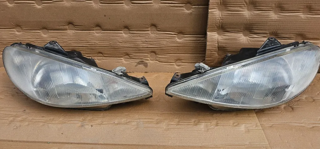 Far stanga dreapta Peugeot 206 2001 2002 2003 2004