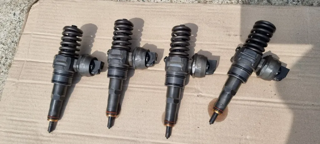 Injectoare Vw Golf 4 / Skoda Octavia 1 1.9 TDI AXR 2002 2003 2004 2005