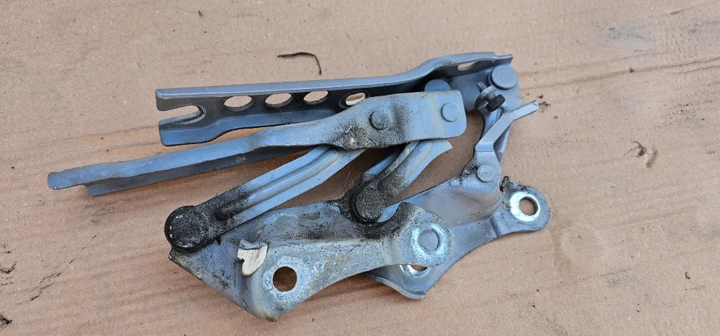 Balamale capota motor Skoda Superb 2 2010 2011 2012 2013 2014