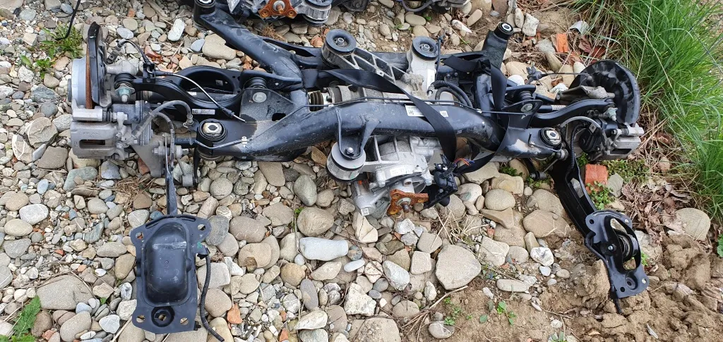 Punte spate AUDI Q3 2.0 TDI 4x4 2012 2013 2014