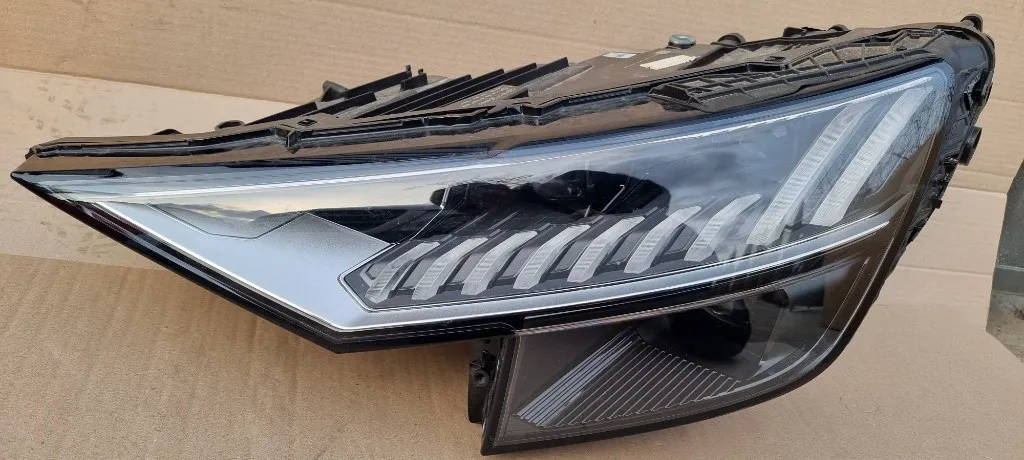 Far stanga FULL LED Matrix Audi Q8 2018 2019 2020