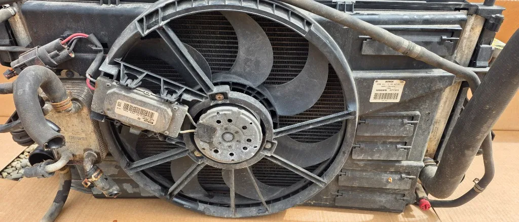 Electroventilator racire Volvo V50 2.4 Diesel 2007 2008 2009 2010