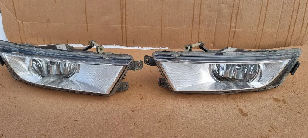 Proiectoare ceata stanga dreapta Skoda Octavia 3 2013 2014 2015 2016