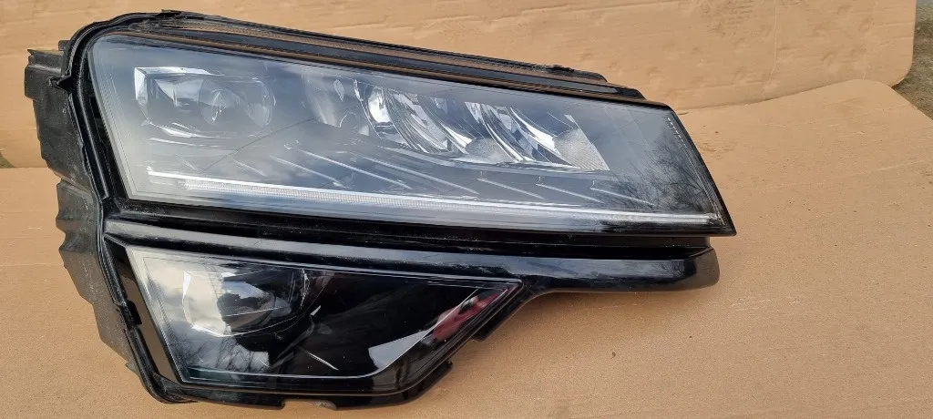 Far dreapta LED Skoda Karoq 2017 2018 2019