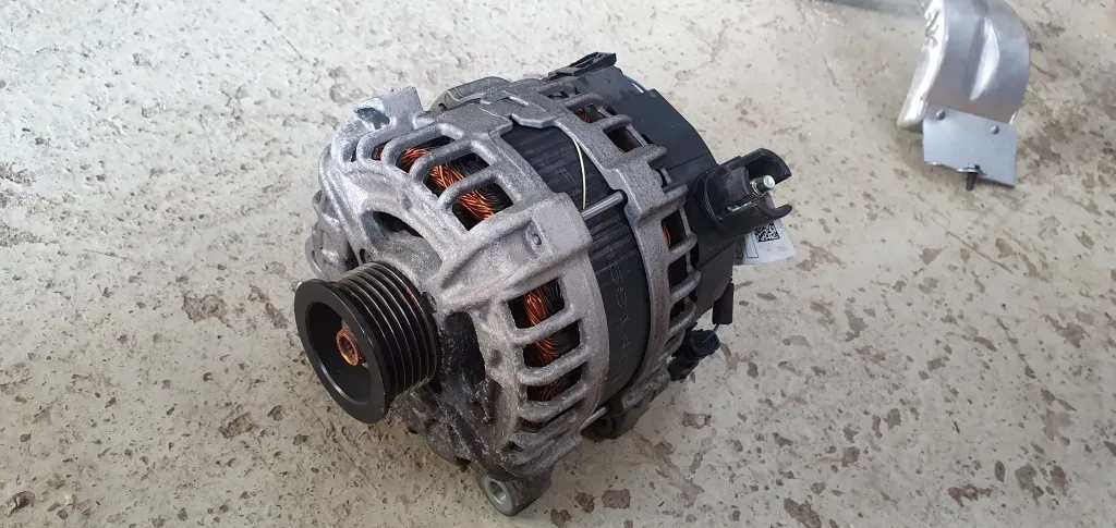 Alternator Land Rover Discovery Sport Range Rover Evoque 2.0D 204DTD 2016 2017 2018