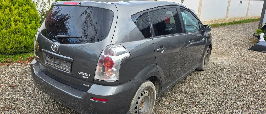 Usa stanga / dreapta spate Toyota Corolla Verso 2006 2007 2008
