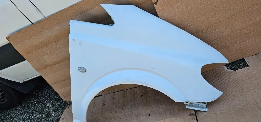 Aripa dreapta fata Mercedes Vito W639 2004 2005 2006 2007