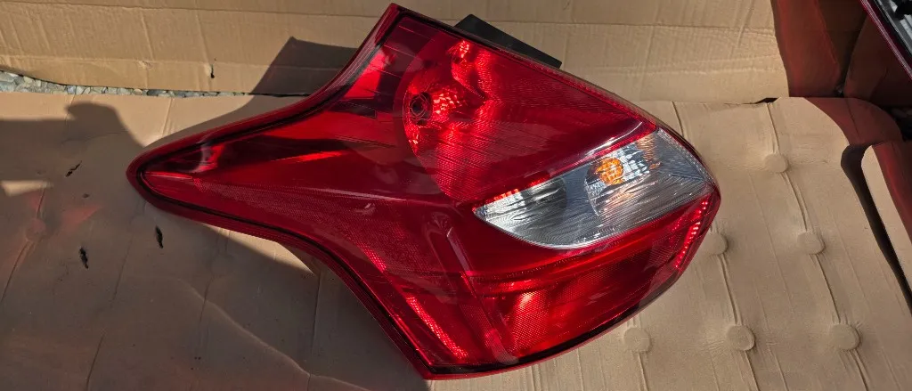 Stop stanga Ford Focus 3 Hatchback 2011 2012 2013 2014