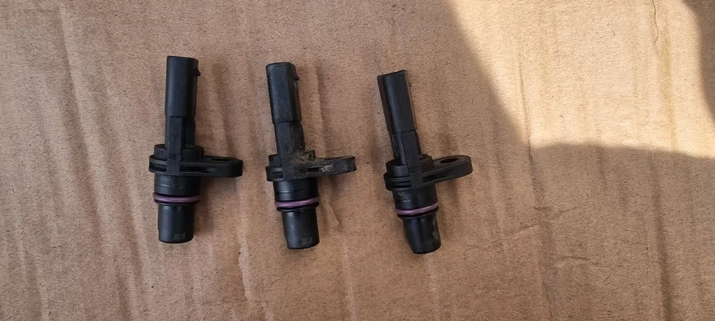 Senzor pozitie ax cu came Audi A4 B8 / A5 8T / Q5 8R / Q3 8U / A6 C7 2.0 TDI 04L907601