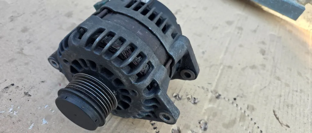 Alternator Opel Zafira B Facelift 1.7 CDTI Z17DTR 2007 2008 2009 2010