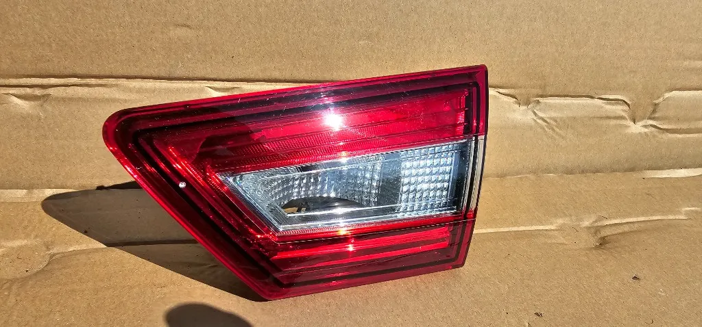 Stop dreapta haion Renault Clio 4 2013 2014 2015 2016