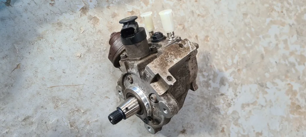 Pompa inalta presiune Peugeot 301 308 2008 Partner 1.6 HDI euro 5 0445010516