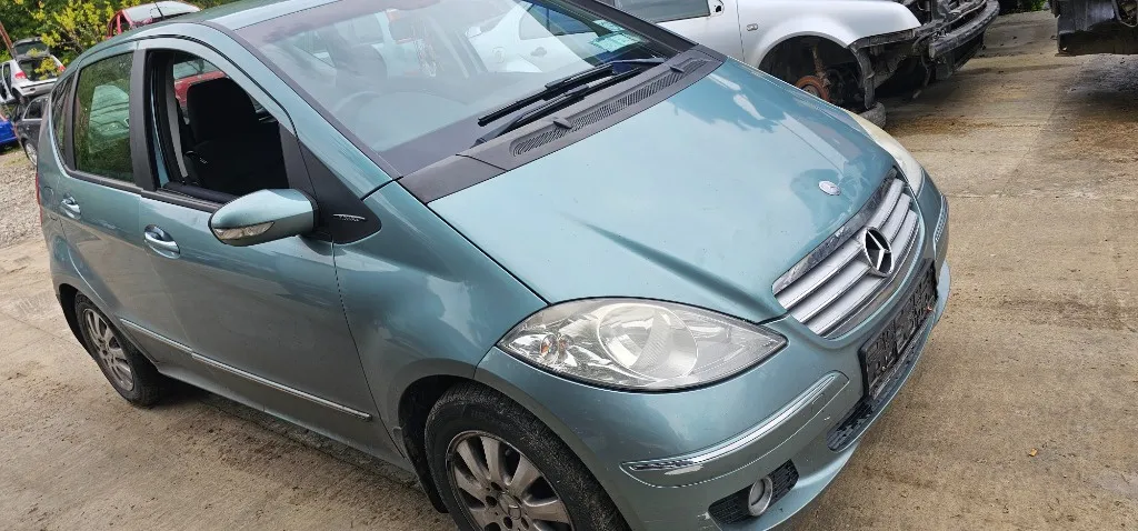 Aripa stanga / dreapta fata Mercedes A-Class W169 2005 2006 2007