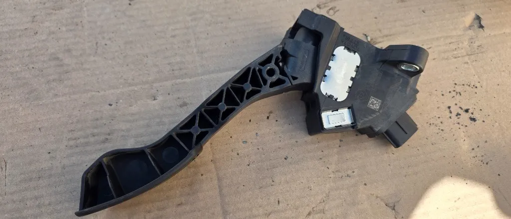 Pedala acceleratie Toyota Rav 4 2.2 Diesel 2007 2008 2009 2010 2011 2012