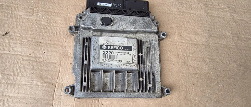 Ecu calculator motor Hyundai I20 1.2 benzina G4LA 2009 2010 2011 2012