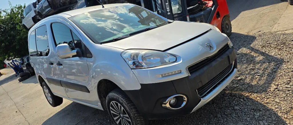 Oglinda stanga / dreapta Peugeot Partner 2014 2015 2016 2017