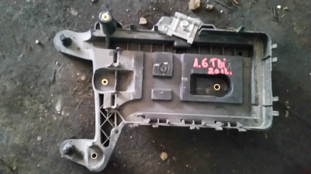 Suport baterie Vw Jetta 2010 2011 2012 2013
