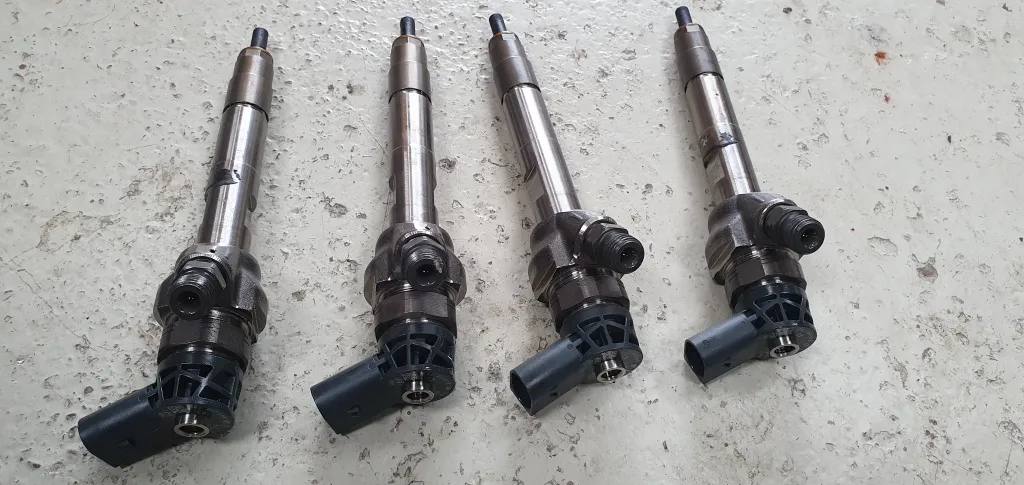 Injectoare BMW F31 F10 F07 F20 X1 F48 X3 F25 X4 F26 F32 F36 F11 2.0 d B47D20A 2015 2016