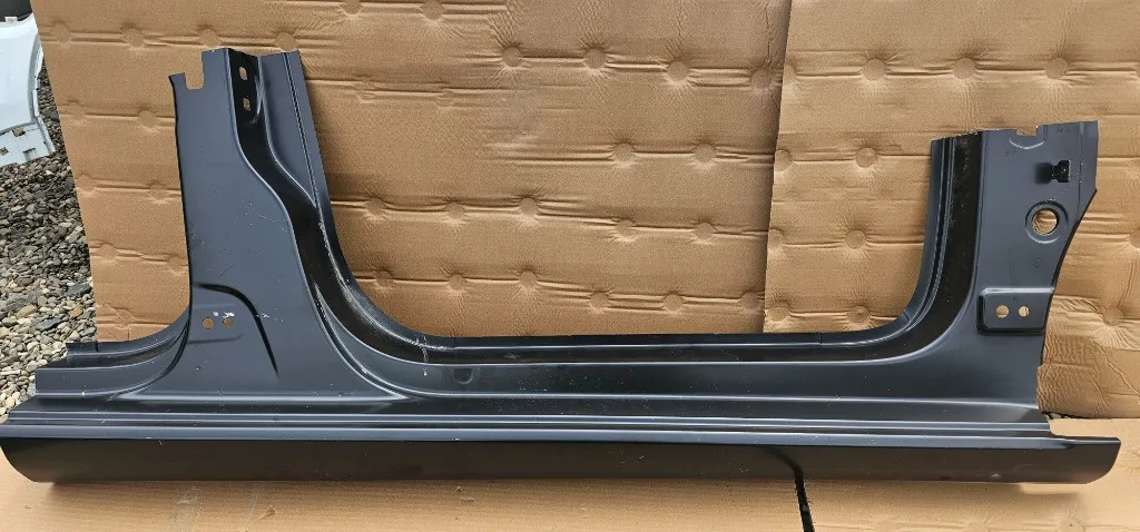 Prag dreapta cu stalp Vw UP / Skoda Citigo 2016 2017 2018 2019 2020