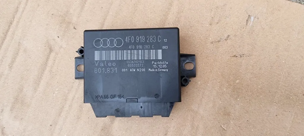 Calculator senzori parcare AUDI A6 C6 4F 2006 2007 2008 2009