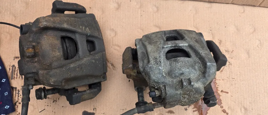 Etrier Fata stanga / dreapta Audi A4 B8 2.0 Tdi 2008 2009 2010 2011 2012 2013