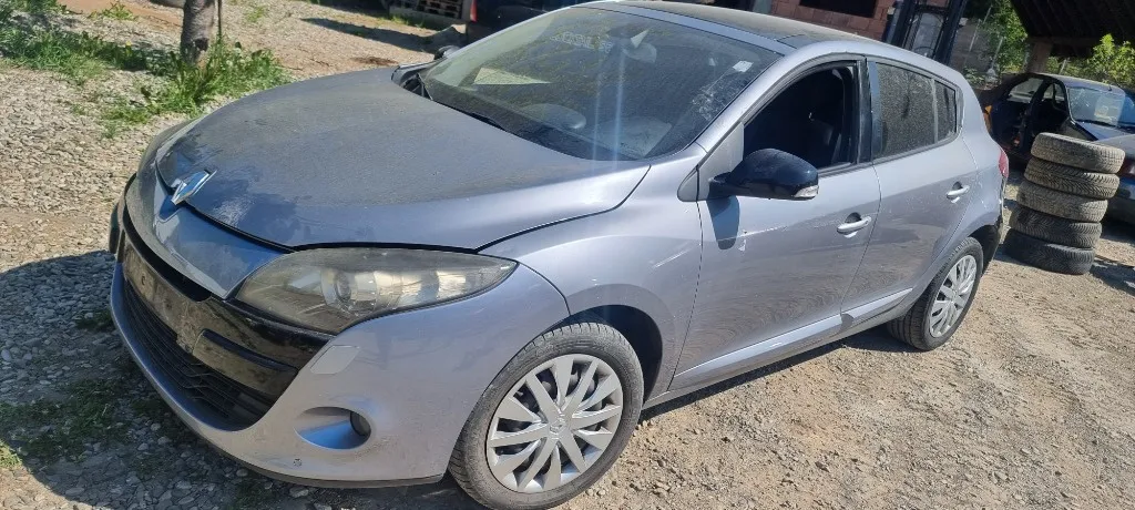 Usa stanga / dreapta fata Renault Megane 3 2008 2009 2010 2011 2012