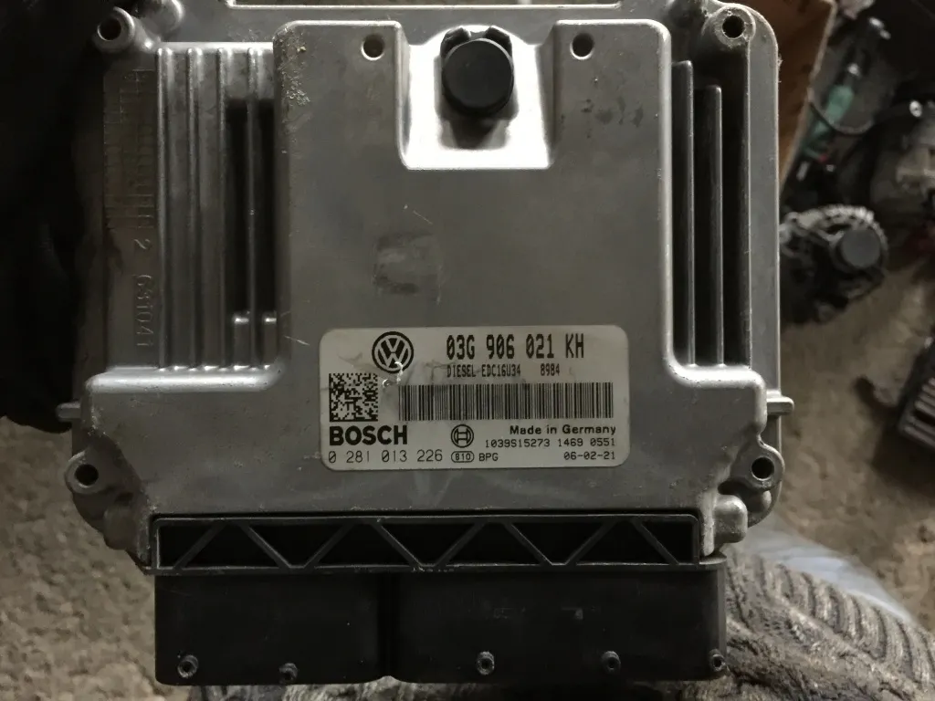 Calculator motor 03G906021KH Vw Jetta 1.9tdi BXE
