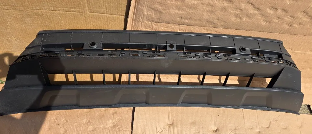 Spoiler inferior / Grila bara fata Vw Touareg 3 CR R-Line 2018 2019 2020 2021 2022
