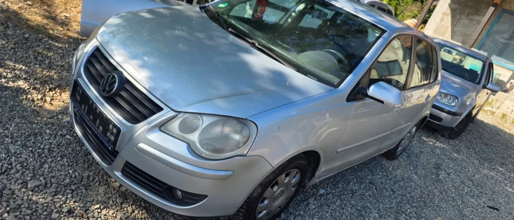 Oglinda stanga / dreapta Vw Polo 9N Facelift 2006 2007 2008 2009