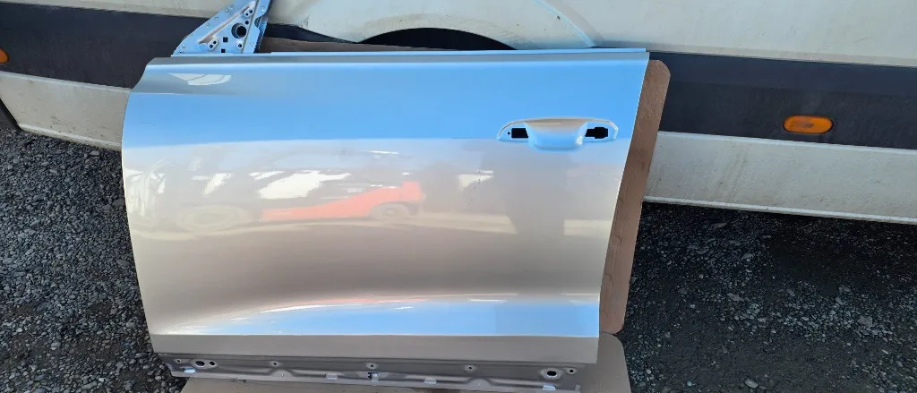 Usa stanga fata AUDI Q8 4M8 2019 2020 2021 2022 2023
