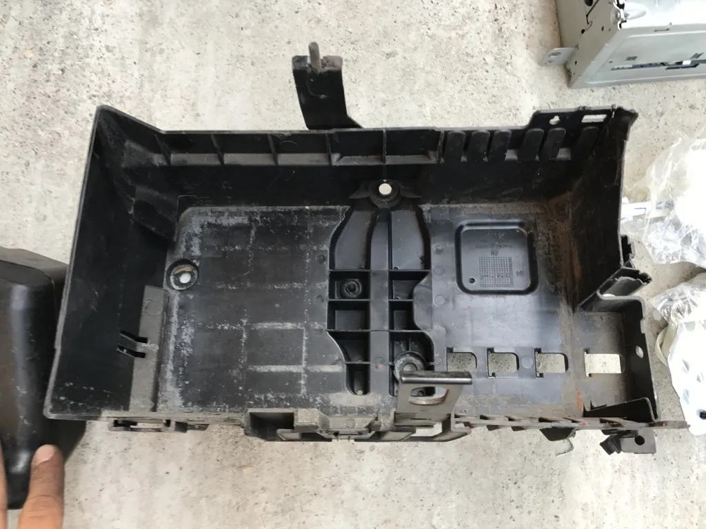 Carcasa Suport baterie Opel Astra J 2010 2011 2012