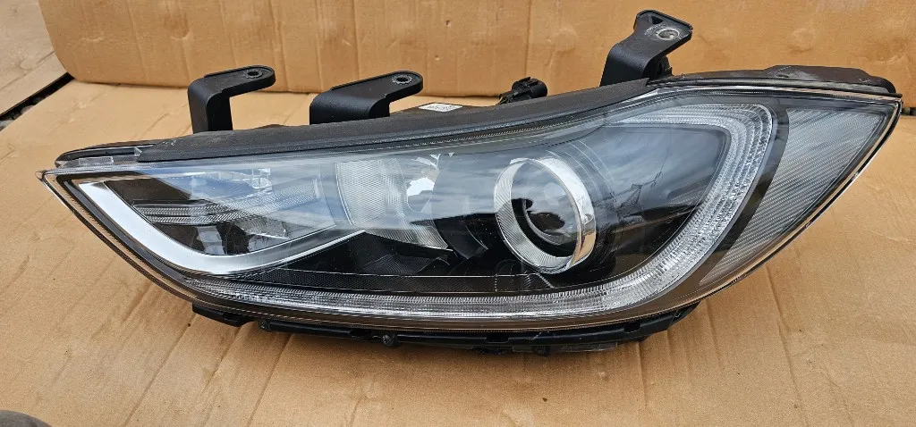 Far stanga DRL Hyundai Elantra 2016 2017 2018