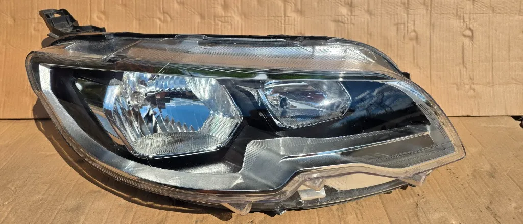 Far dreapta Peugeot 301 an 2018 2019 2020 2021 2022
