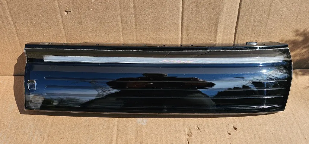 DRL Lumina de zi stanga grila radiator Vw Tiguan 3 2024