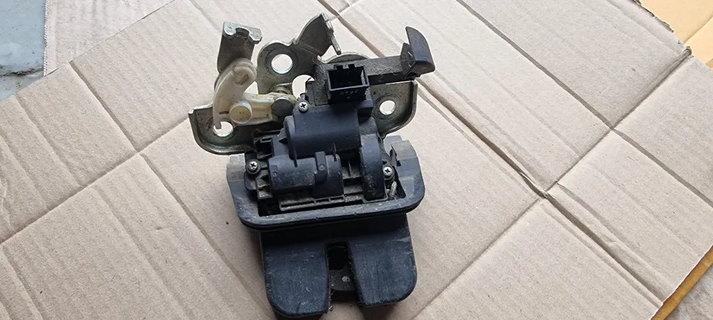 Broasca yala inchidere haion AUDI A3 8P Facelift 2009 2010 2011 2012
