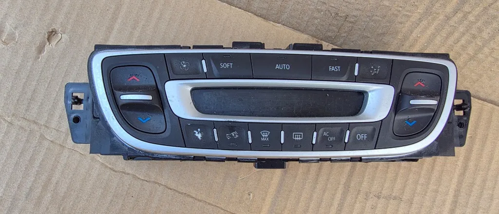 Panou comanda clima AC Renault Fluence 2010 2011 2012 2013 2014