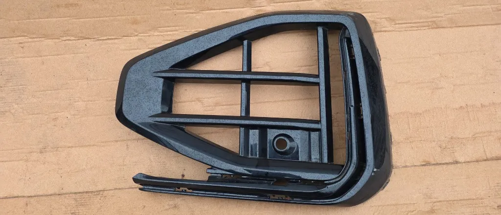 Grila stanga bara fata Vw Touareg 3 Facelift R-Line 2023 2024 2025
