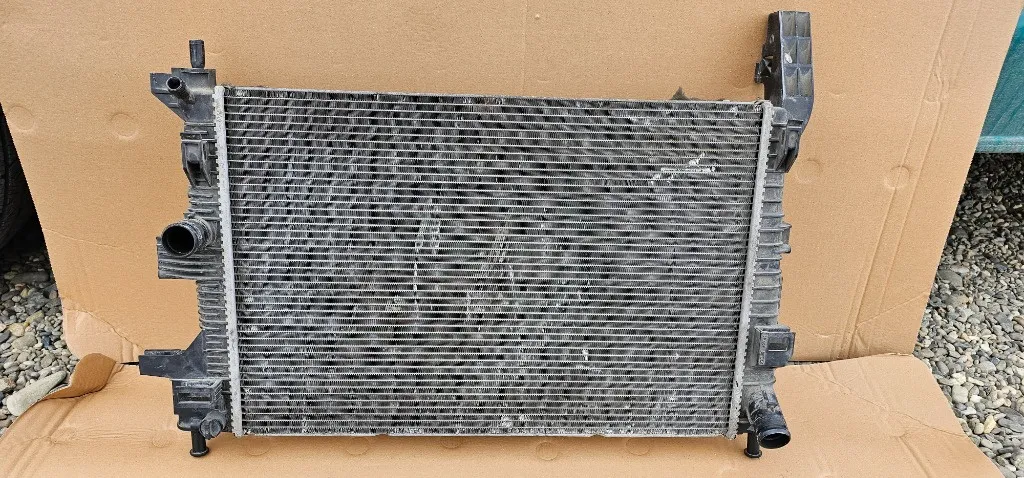 Radiator apa Ford Focus 3 1.6 TDCI 2012 2013 2014 2015