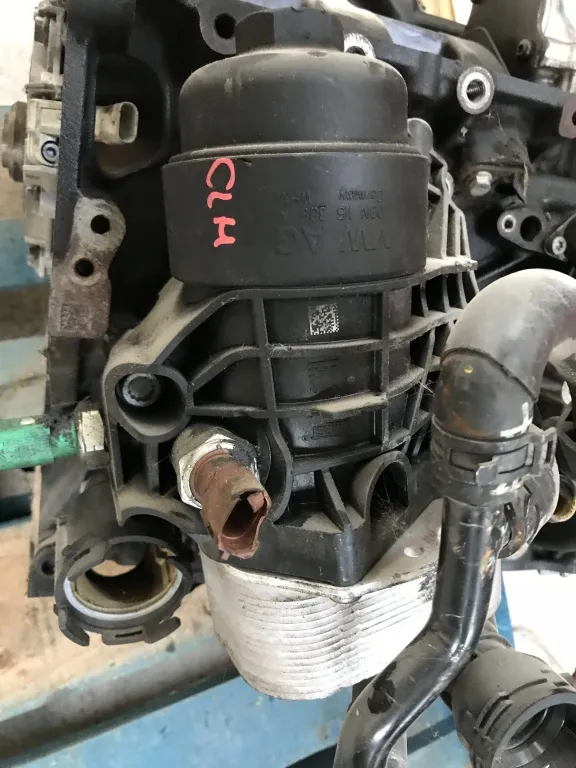 Termoflot cu suport filtru ulei Vw Golf 7 1.6 tdi CLH CRK 2013 2014 2015