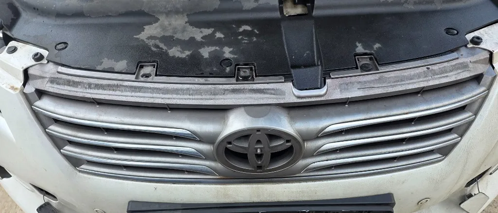 Grila radiator Toyota Rav 4 Facelift 2010 2011 2012